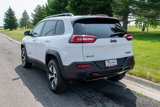 Used 2016 Jeep Cherokee Trailhawk image 4