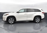 Used 2019 Toyota Highlander Limited image 4