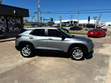 Used 2023 Chevrolet TrailBlazer LS image 2