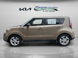 Used 2015 Kia Soul + image 2