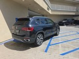 Used 2022 Volkswagen Taos SE image 3