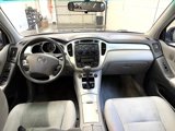 Used 2004 Toyota Highlander 4WD V6 w/ 3rd Row image 6