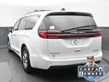 Used 2023 Chrysler Pacifica Limited image 5