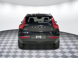 Used 2021 Volvo XC40 T5 R-Design image 5