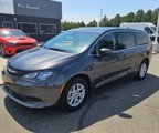 Used 2023 Chrysler Voyager LX image 2