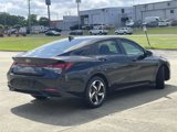Used 2023 Hyundai Elantra SEL w/ Convenience Package image 3
