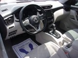 Used 2022 Nissan Rogue Sport SV w/ Technology Package image 5