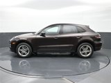 Certified 2021 Porsche Macan image 2
