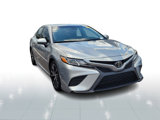 Certified 2020 Toyota Camry SE image 3