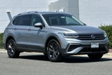 Used 2024 Volkswagen Tiguan SE image 2