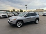 Used 2016 Jeep Cherokee Latitude image 2