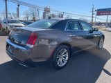 Used 2016 Chrysler 300 C image 3
