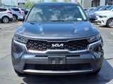 Used 2022 Kia Sorento LX image 2