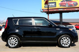 Used 2017 Kia Soul + w/ Audio Package image 5
