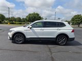 Used 2022 Volkswagen Tiguan SE image 6
