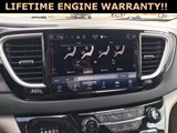 Used 2023 Chrysler Pacifica Touring-L image 5