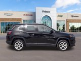 New 2025 Jeep Compass Latitude image 2