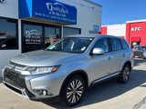 Used 2020 Mitsubishi Outlander SE image 2