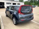 Used 2022 Kia Soul LX image 3