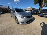Used 2018 Chrysler Pacifica Limited image 3