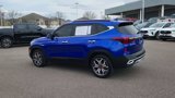 Used 2023 Kia Seltos SX w/ SX Sunroof Package image 3