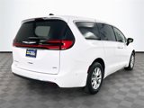 New 2025 Chrysler Pacifica Select image 4
