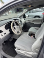 Used 2013 Toyota Sienna L image 3