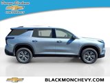 Used 2025 Chevrolet Traverse LT image 2