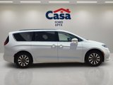 Used 2021 Chrysler Pacifica Touring-L image 2