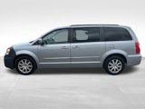 Used 2016 Chrysler Town & Country Touring w/ Driver Convenience Group image 2