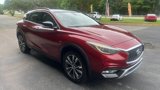 Used 2018 INFINITI QX30 Premium image 4
