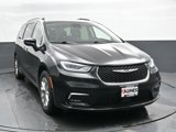 Used 2022 Chrysler Pacifica Touring-L image 4