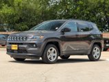 Used 2024 Jeep Compass Latitude image 2
