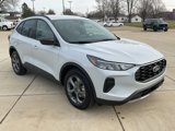 Used 2021 Ford Escape SE w/ Convenience Package image 3