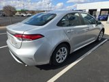 Used 2022 Toyota Corolla LE image 6
