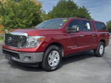 Used 2019 Nissan Titan SV image 3