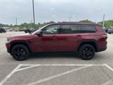 Used 2022 Jeep Grand Cherokee L Laredo image 4