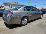 Used 2005 Nissan Altima 3.5 SL image 3