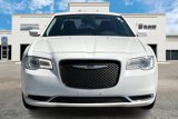 Used 2017 Chrysler 300 Limited image 3