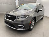 Certified 2023 Chrysler Pacifica Limited w/ Uconnect Theater Family Group image 3
