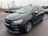 Used 2023 Chrysler Pacifica Limited image 4