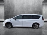 New 2025 Chrysler Pacifica Select image 2
