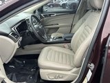Used 2017 Ford Fusion SE w/ Fusion SE Technology Package image 4
