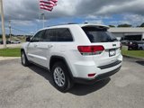 Used 2021 Jeep Grand Cherokee Laredo image 4