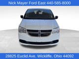 Used 2019 Dodge Grand Caravan SE w/ UConnect Hands-Free Group image 2