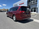 Used 2019 Chrysler Pacifica Touring-L image 4