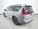 New 2025 Chrysler Pacifica Limited image 5