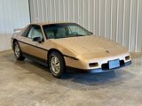 Used 1986 Pontiac Fiero SE image 3