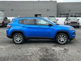 Certified 2022 Jeep Compass Latitude image 2