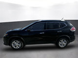 Used 2015 Nissan Rogue SV image 2